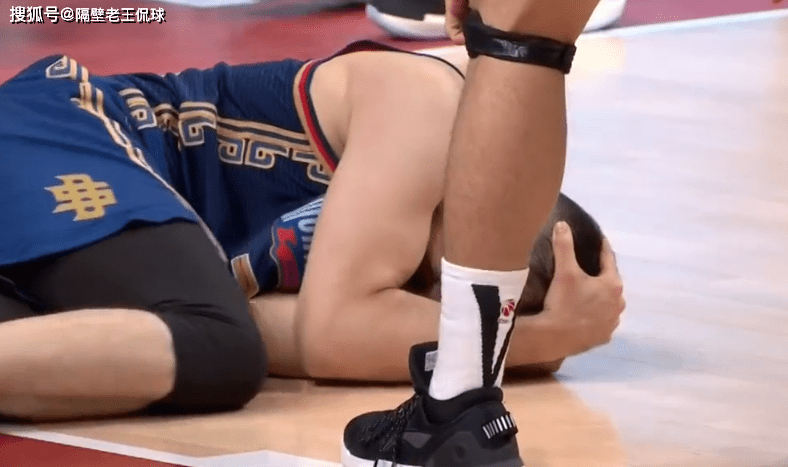 Ning遭遇十持续失利，巴塞罗那教练压力巨大！引发球迷热议的简单介绍乐鱼体育官网