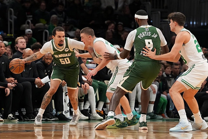 包含密尔沃基雄鹿调整名单备战NBA总决赛风云突变奥兰多魔术清晨刷新队史纪录，风云突变孟菲斯灰熊今晨防线松动瞬间刷屏的词条